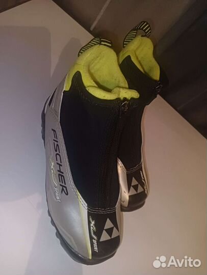 Лыжные ботинки