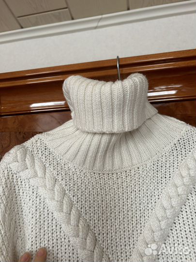 Свитер Inna Vokich белый xs