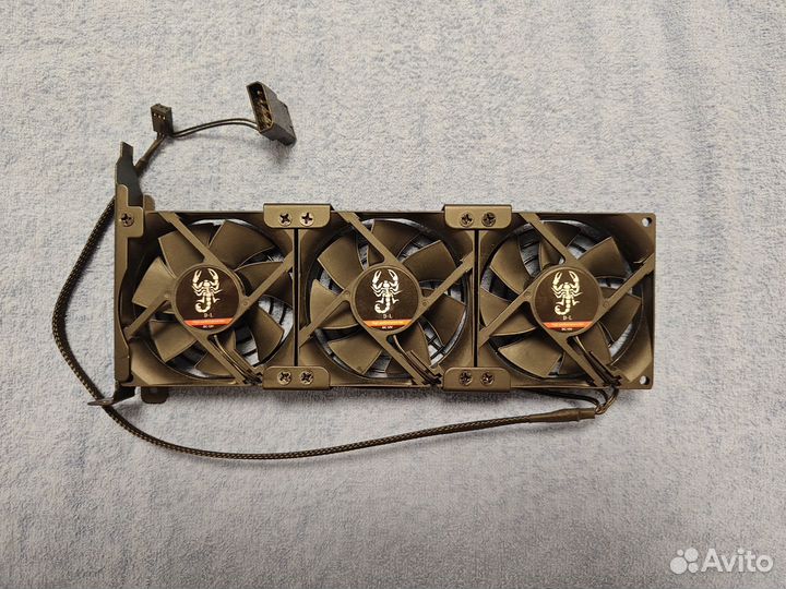 Вентилятор в слот PCI (три вентилятора)