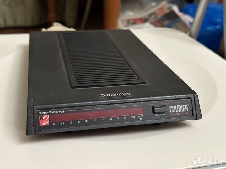 US Robotics Courier v. Everything 56K Ext модем