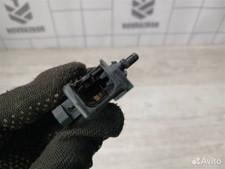 Выключатель концевой Ford Focus 2 08-11