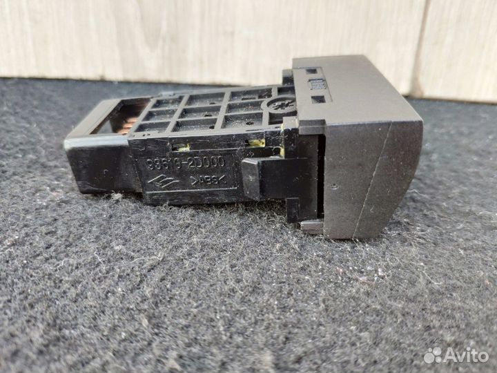 Кнопка заднего дворника Hyundai Elantra j3 xd