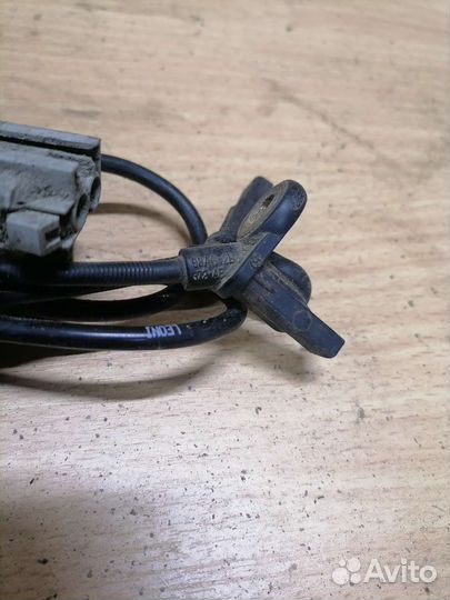 Датчик abs передний Ford Focus 1