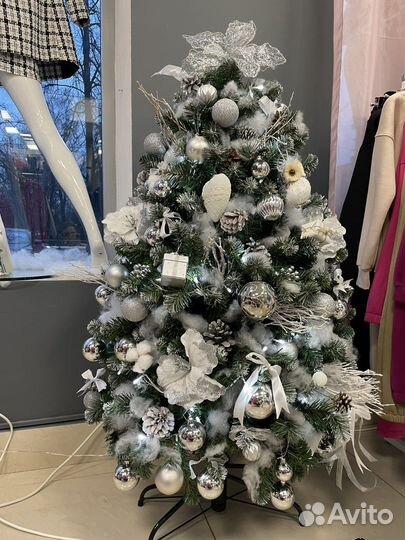 Елка искусственная заснеженная