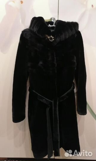 Шуба мутоновая с капюшоном