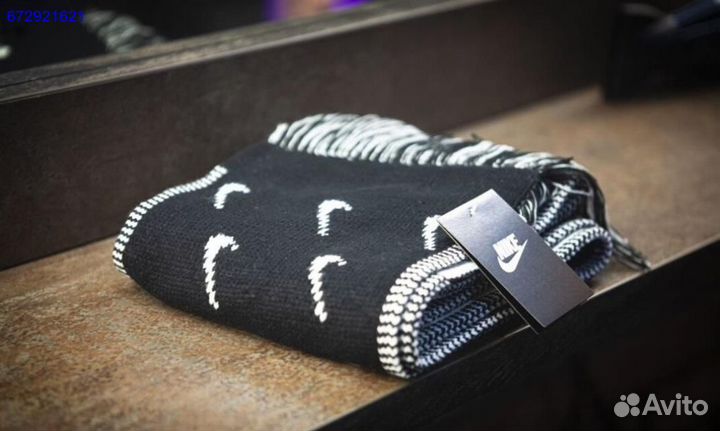 Шарф Nike Swoosh