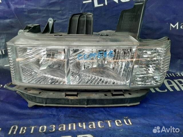 Фара левая Honda Mobilio Spike