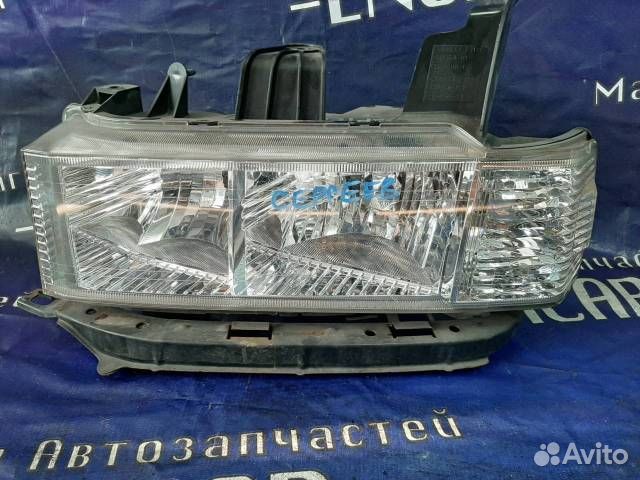 Фара левая Honda Mobilio Spike