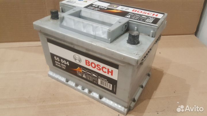 Аккумулятор б/у Bosch S5 004 61Ah 600A