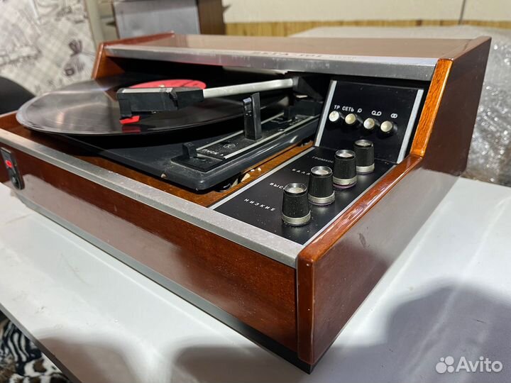 Вега 101-стерео проигрыватель винила