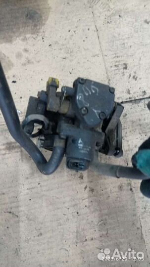 Дроссельная заслонка Peugeot 406 1997г. LFZ