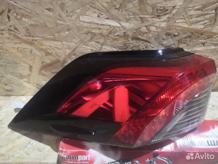 Фонарь в крыло задний левый Toyota RAV 4