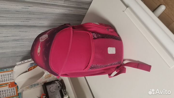 Отдам рюкзак школьный для девочки