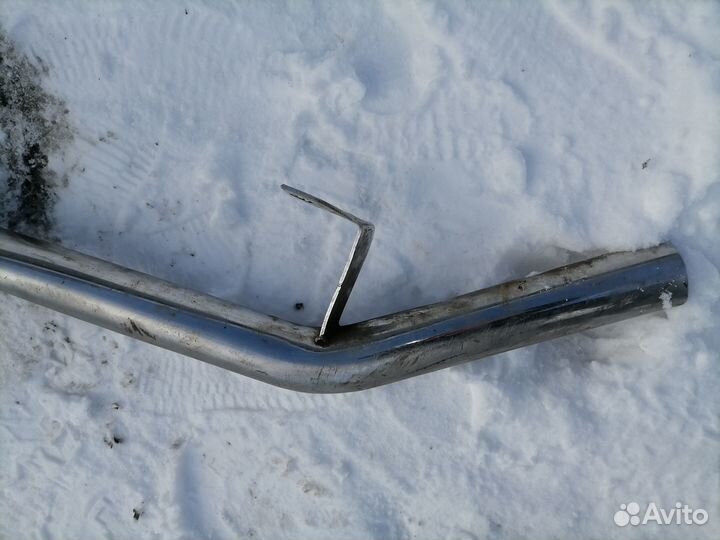 Защита заднего бампера на внедорожник