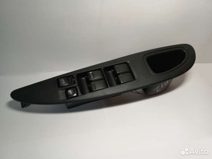 Блок управления стеклоподъемниками Nissan