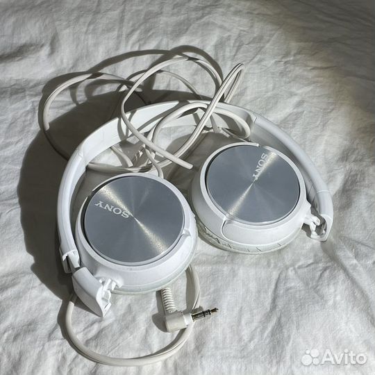 Наушники Sony