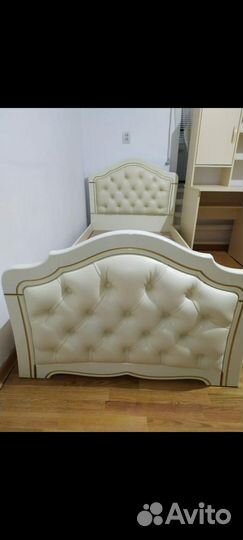 Кровать односпальная новая