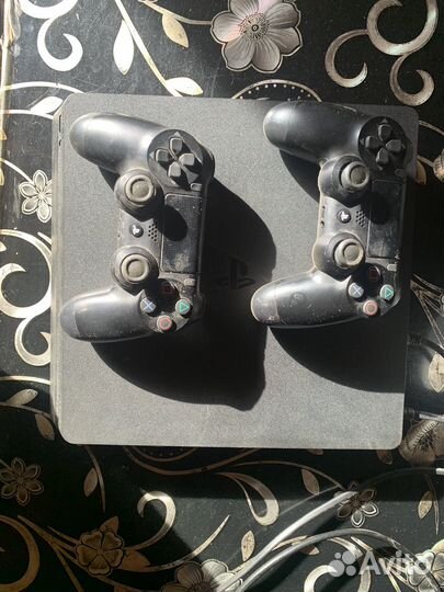 Sony playstation 4 slim