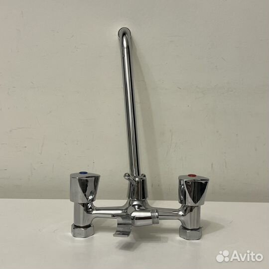 Кран смеситель гусак в ванную