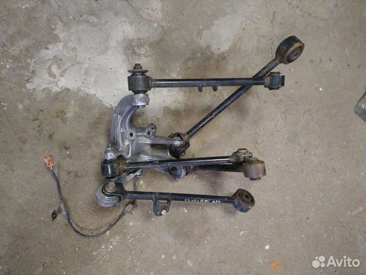 Кулак задний на Accord 7