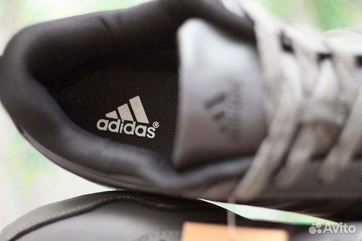 Кроссовки Adidas