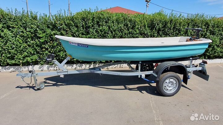 Виза Яхт Тортилла-4 с рундуками Бирюзово-белая