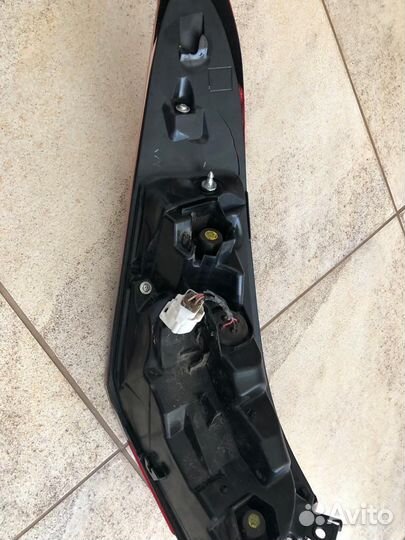 Фонарь задний правый Тойота Камри 70 оригинал