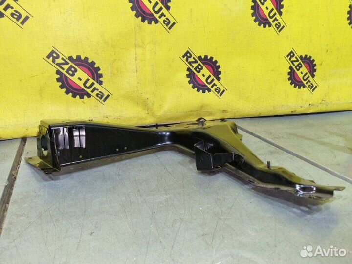 Элемент передней панели передний правый Land Rover