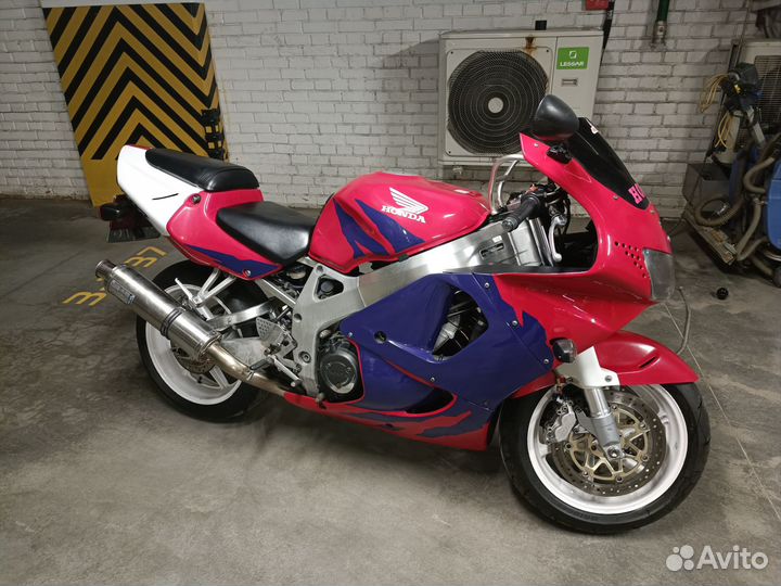 Honda CBR 919RR Fireblade