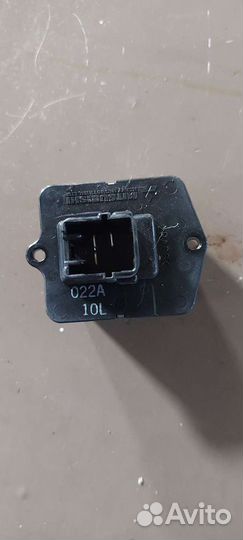 Резистор печки на Mitsubishi Lancer 10