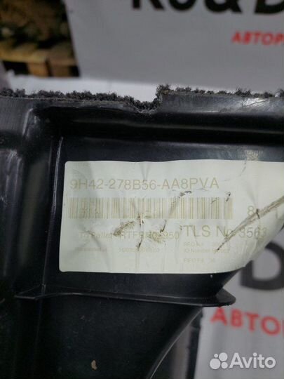 Обшивка багажника задняя Land Rover Vogue L322