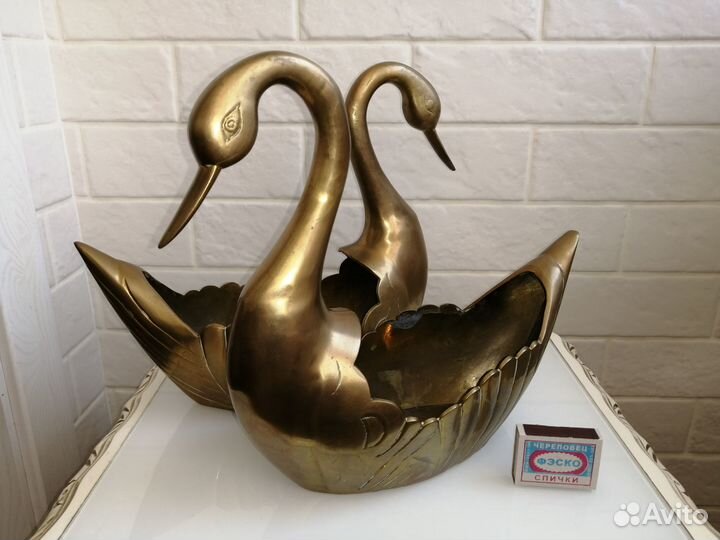 Лебеди Бронза