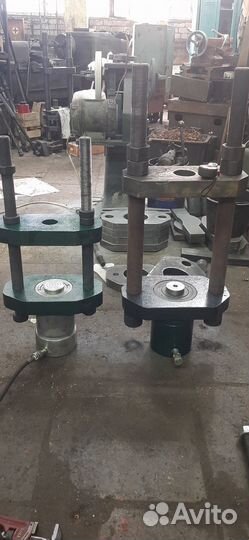 Выпрессовщик шкворней 100 тонн (шкворнедав)