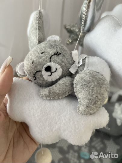 Детский мобиль в кроватку из фетра