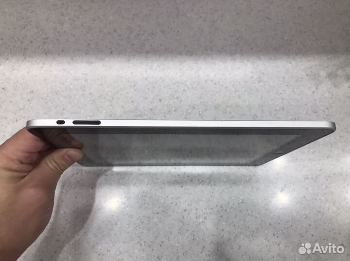 iPad (Wi-Fi + 3G) A1337