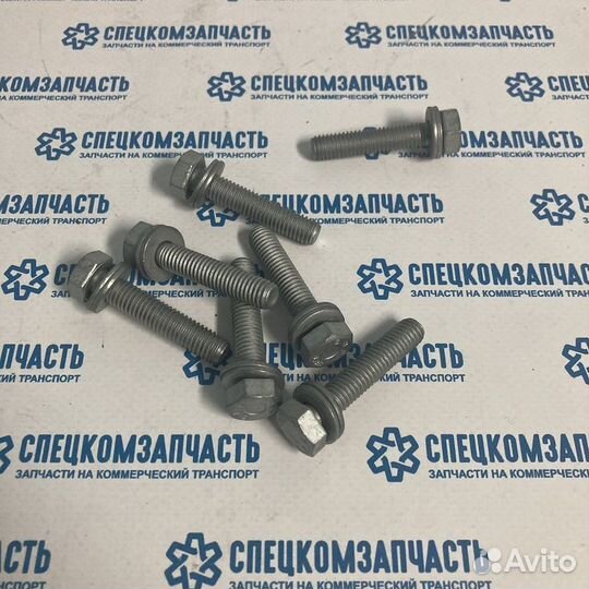 Болт крепления крышки блока распредвалов (M8*40)