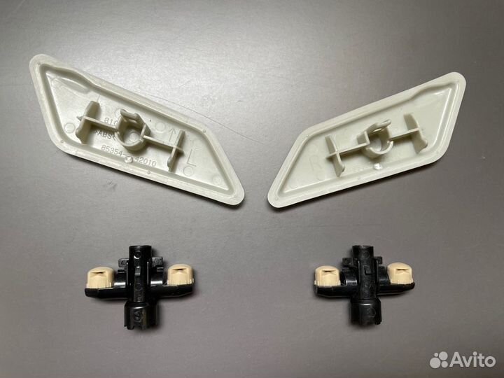 Крышка омывателя фары Toyota Rav-4 2019-2022