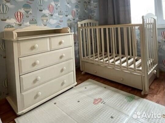 Детская кроватка 