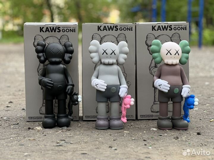 Коллекционные фигурки kaws