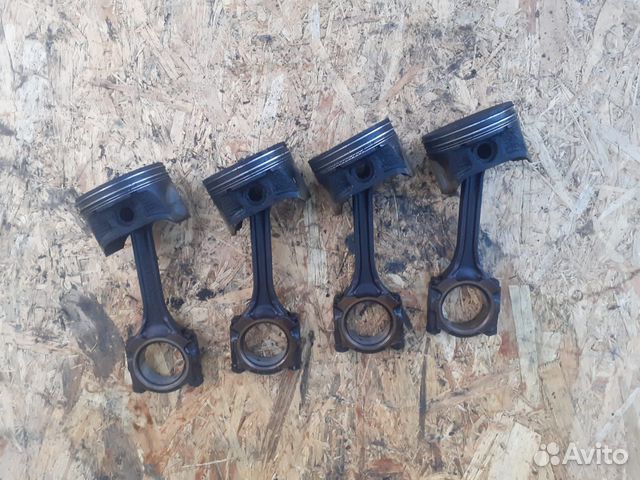 Поршень с шатуном QG18 Nissan