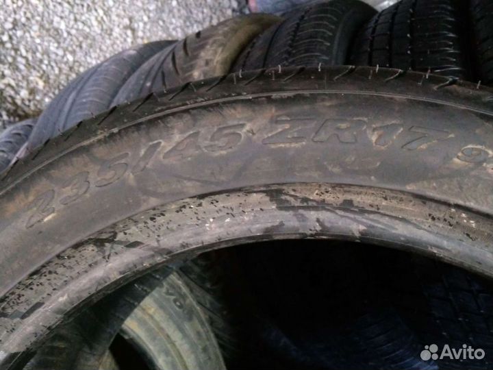 Pirelli P Zero 235/45 R17