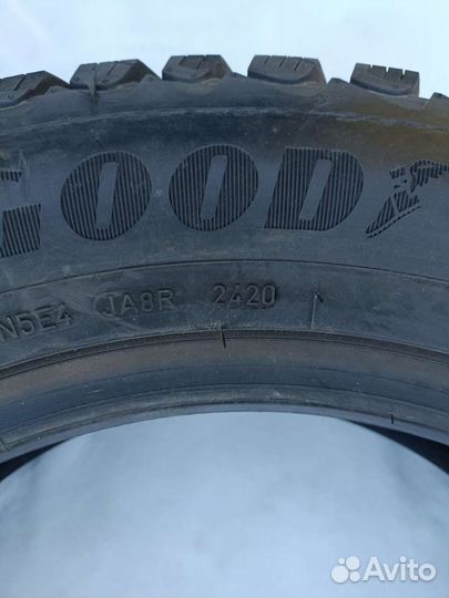 Goodyear UltraGrip Ice Arctic SUV 225/60 R18 104T