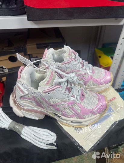 Кроссовки Balenciaga Runner