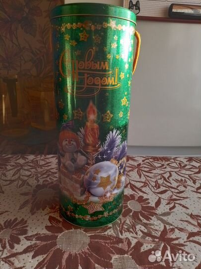 Жестяная туба для Новогодних подарков