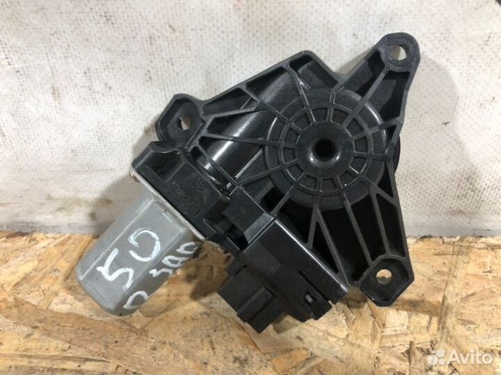 Мотор стеклоподъемника задний правый Mercedes-Benz