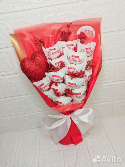 Букеты с Рафаэлло в наличии