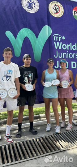 Тренер по большому теннису