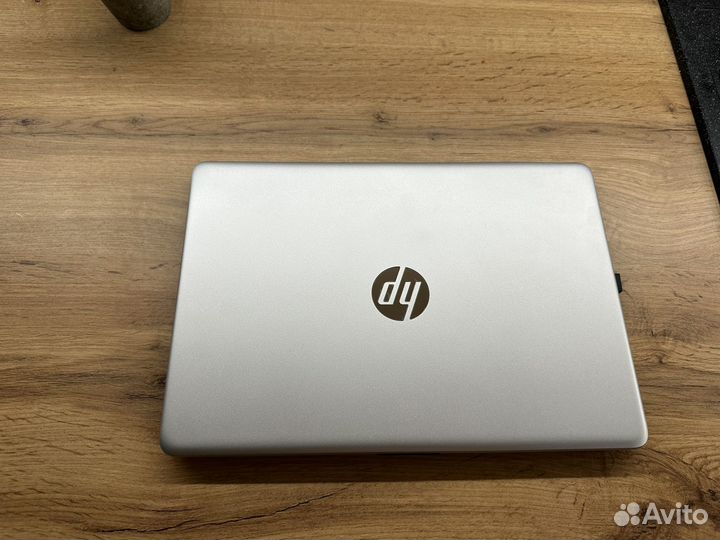 Hp laptop 14 amd a6-9225 radeon r4