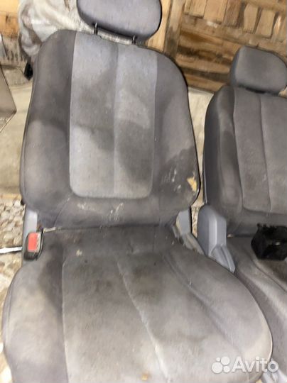 Запчасти салона hyundai elantra