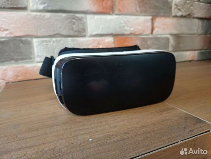 Очки виртуальной реальности Samsung Gear VR